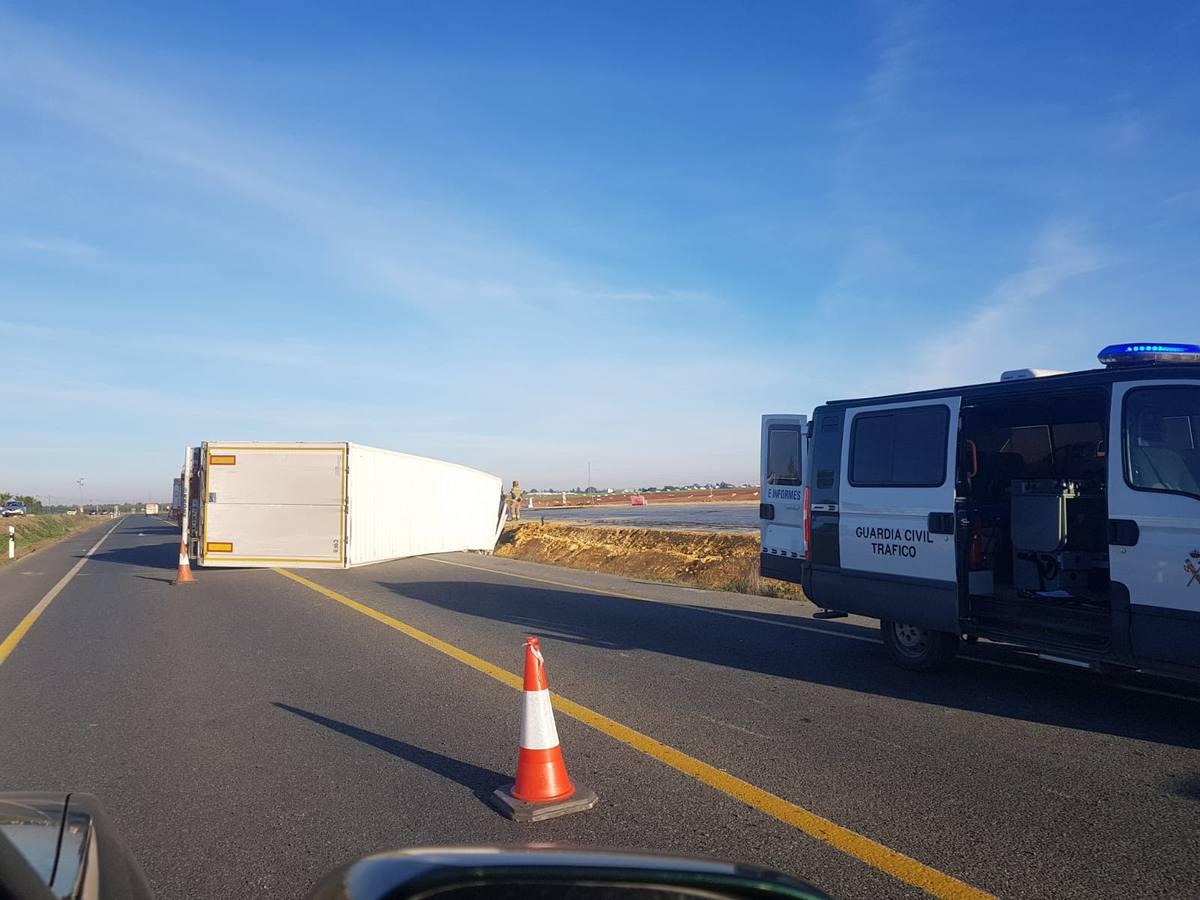 Mueren en un accidente de tráfico dos personas en la N-IV a la altura de Dos Hermanas